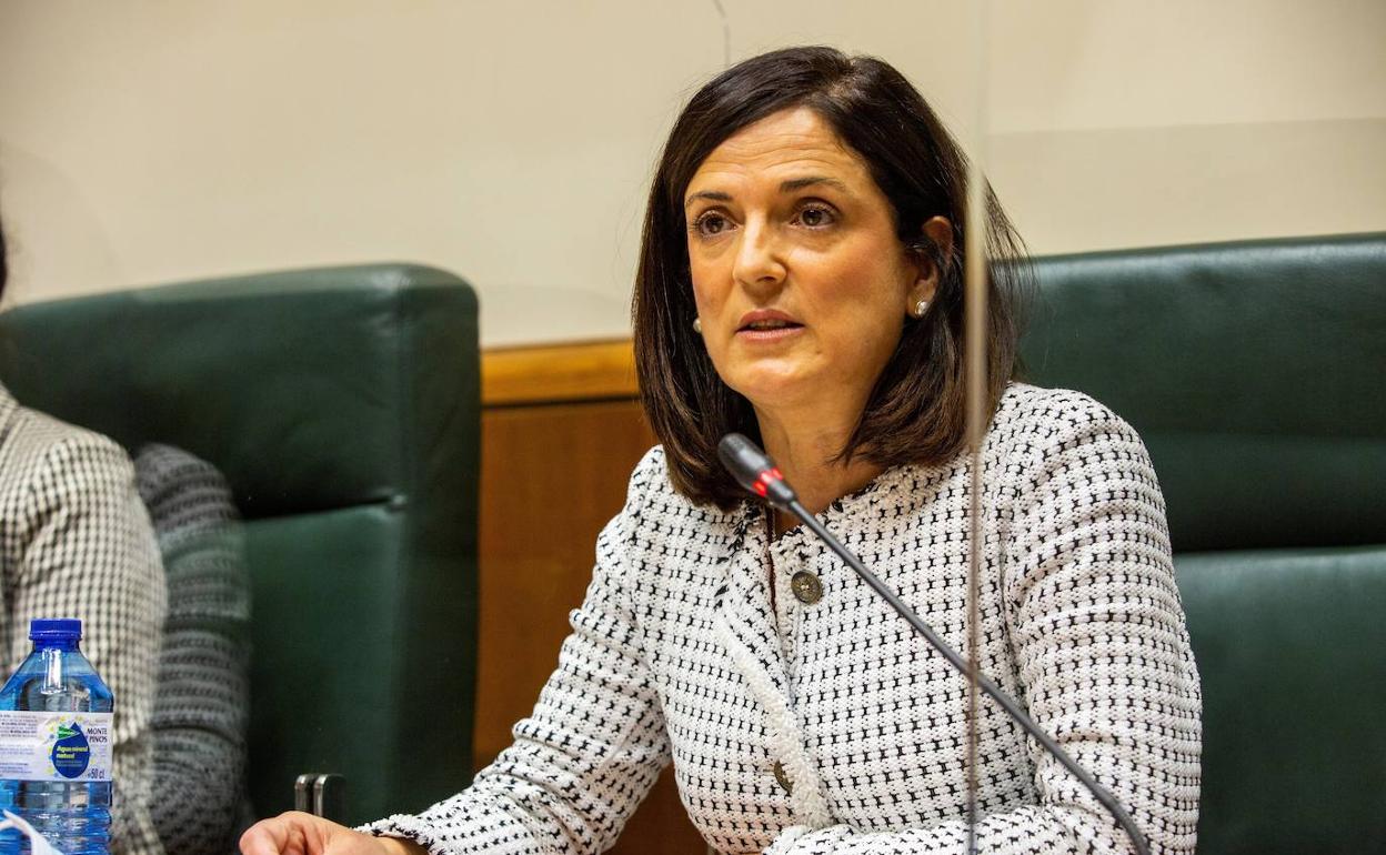 Beatriz Artolazabal, en el Parlamento vasco. 
