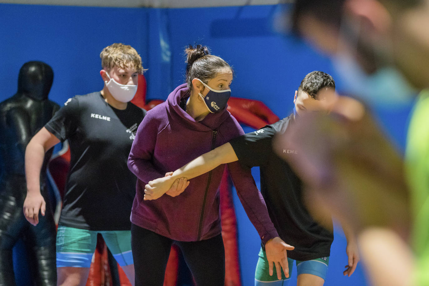 Un momento del entrenamiento de lucha