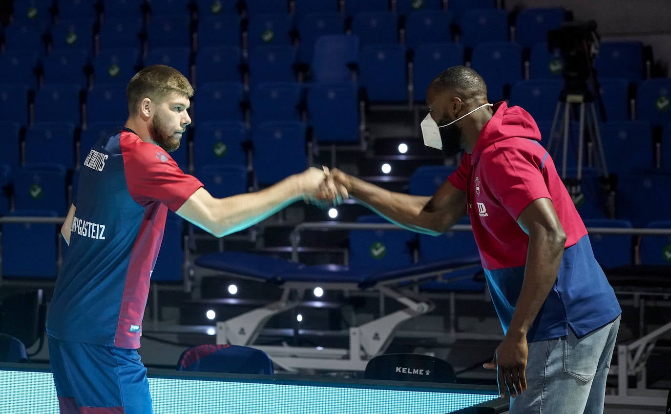 Fotos: Las mejores imágenes del Baskonia - Milán