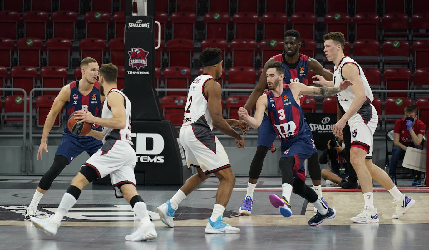 Fotos: Las mejores imágenes del Baskonia - Milán