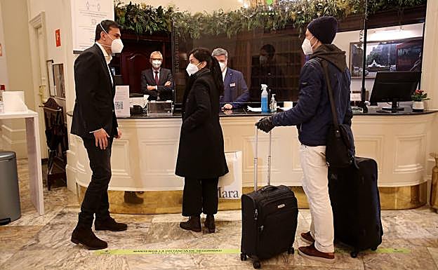 Quienes hayan reservado un hotel en Euskadi entre el 1 y el 11 de abril podrán desplazarse