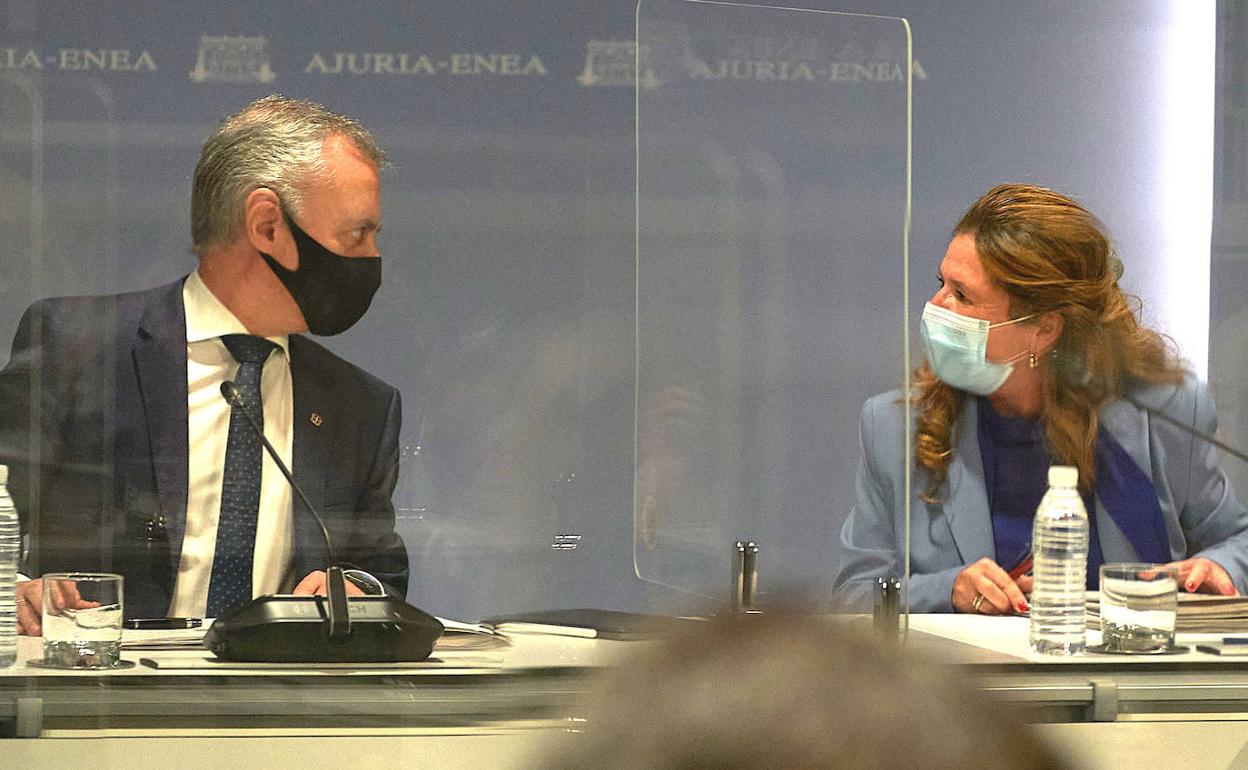 Iñigo Urkullu y Gotzone Sagardui, en una reunión anterior del Comité Asesor del LABI. 