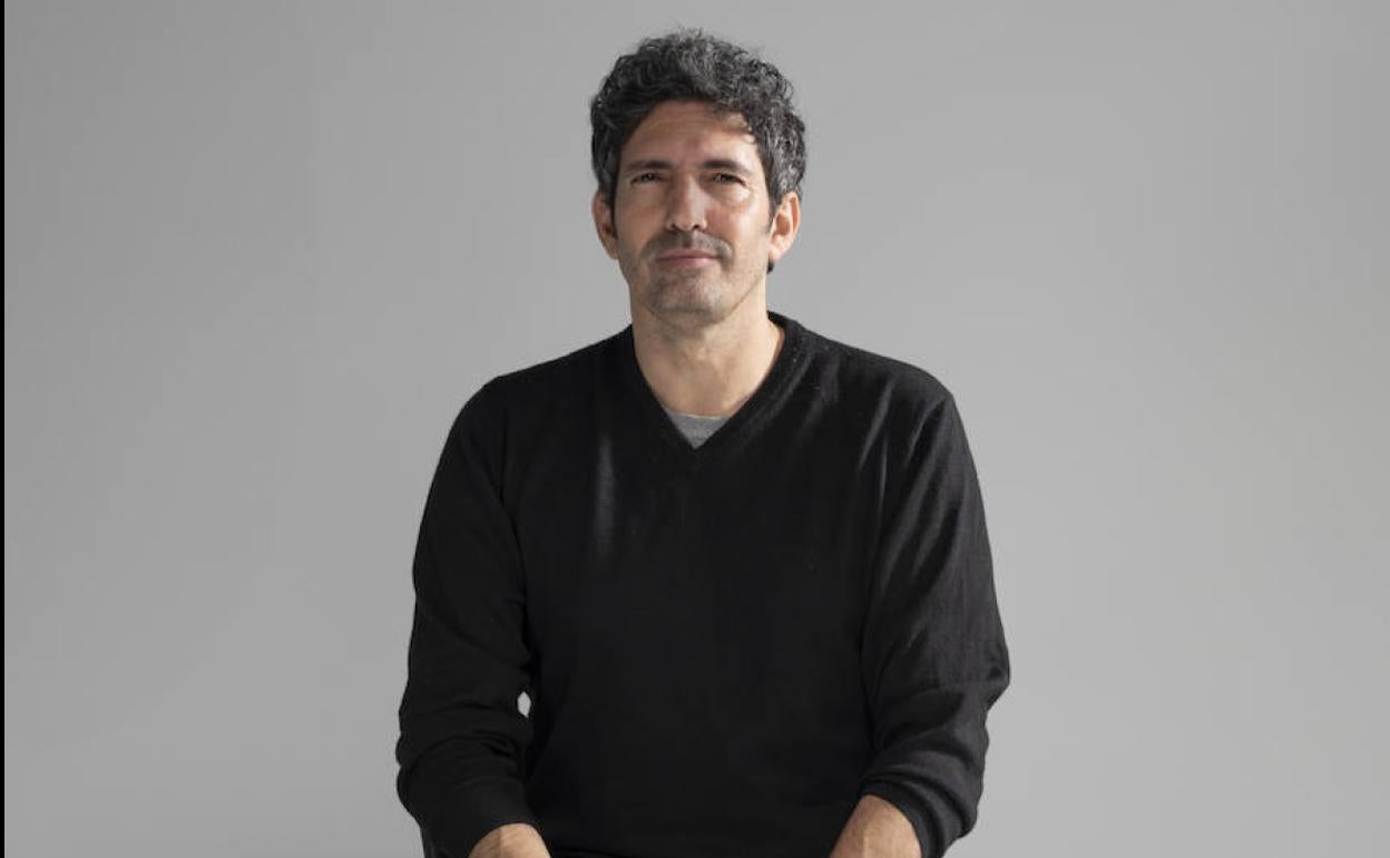 Directo: César Bona presenta 'Humanizar la educación'