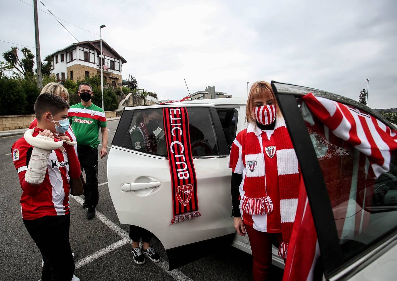 Fotos: Ambiente del Athletic en los balcones de Bizkaia