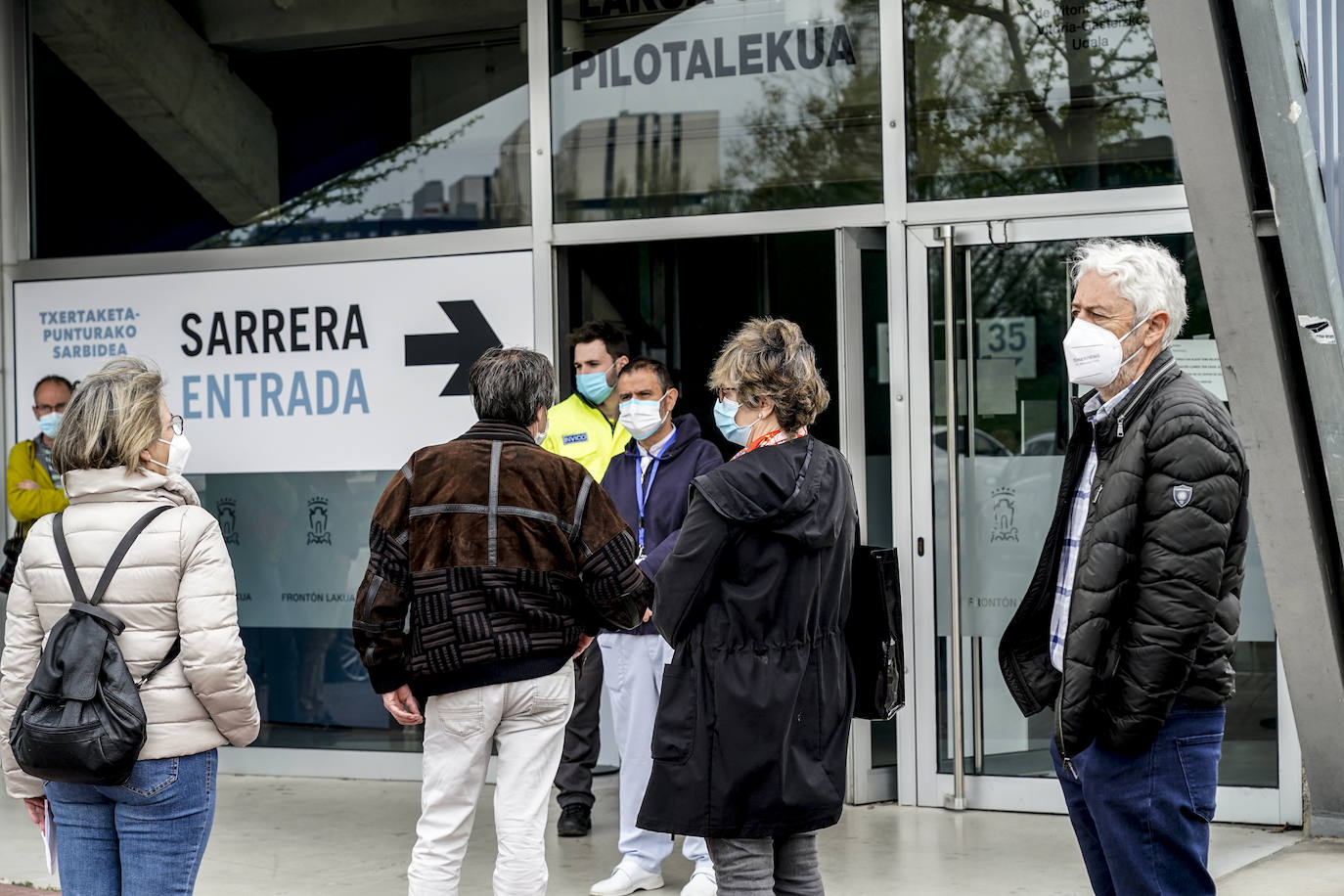 Fotos: Arranca la inmunización en el &#039;vacunódromo&#039; de Lakua