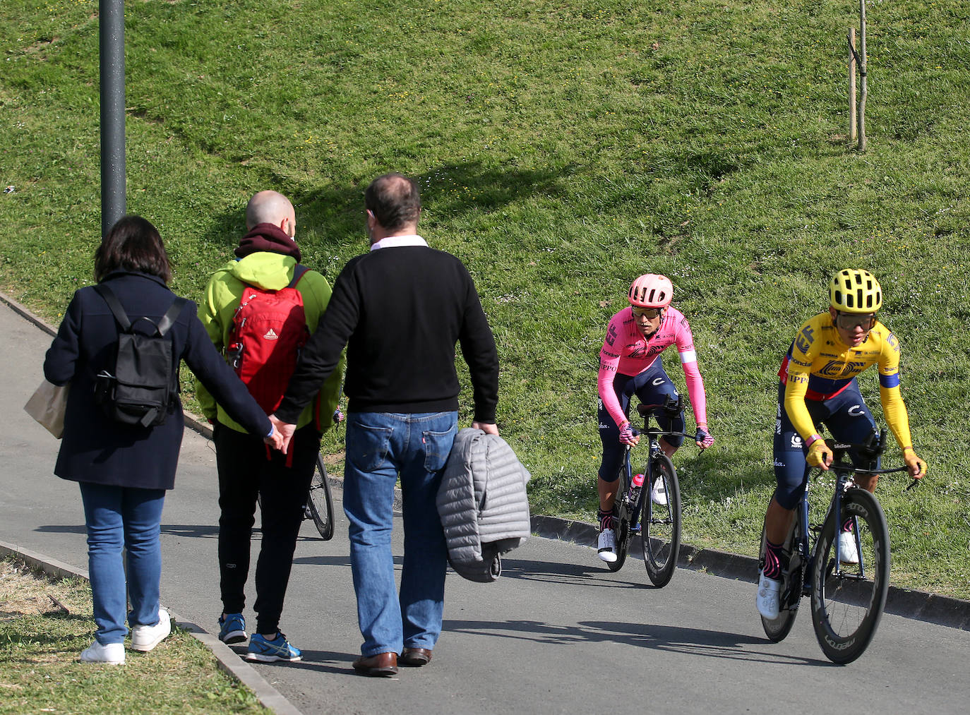 Fotos: La Itzulia echa a andar