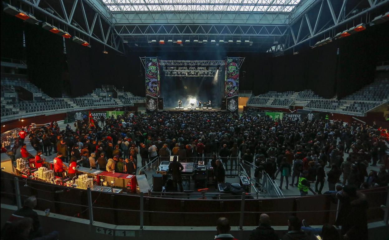 Foto de archivo, anterior a la pandemia, del festival Gasteiz Calling en el Iradier Arena. 