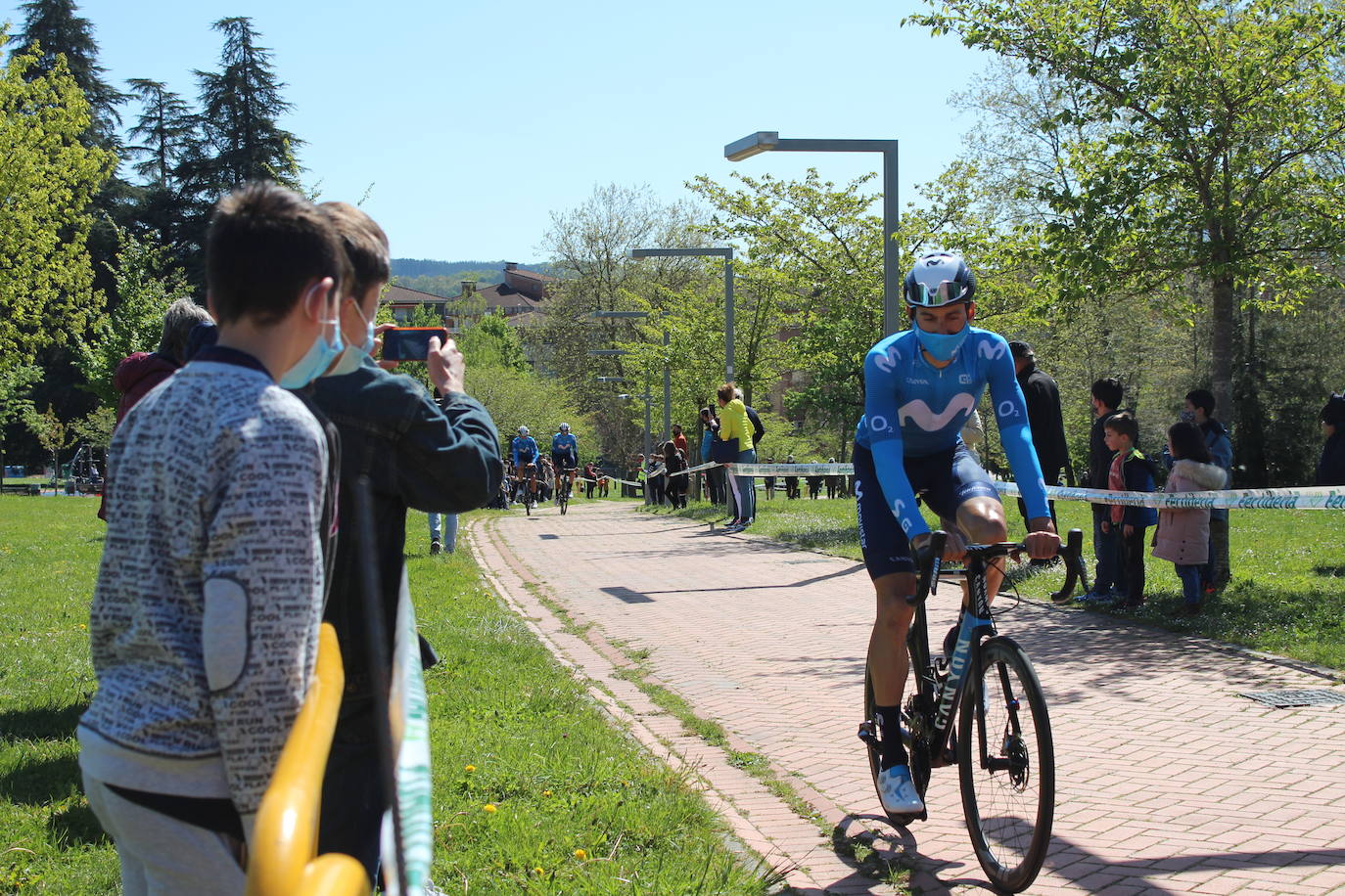 Fotos: Salida de la tercera etapa de la Itzulia desde Amurrio