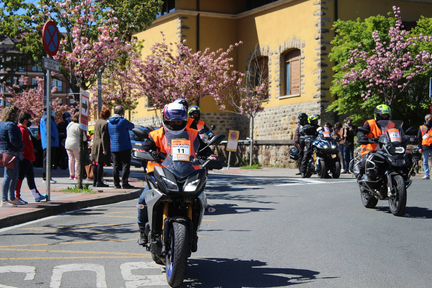 Fotos: Salida de la tercera etapa de la Itzulia desde Amurrio