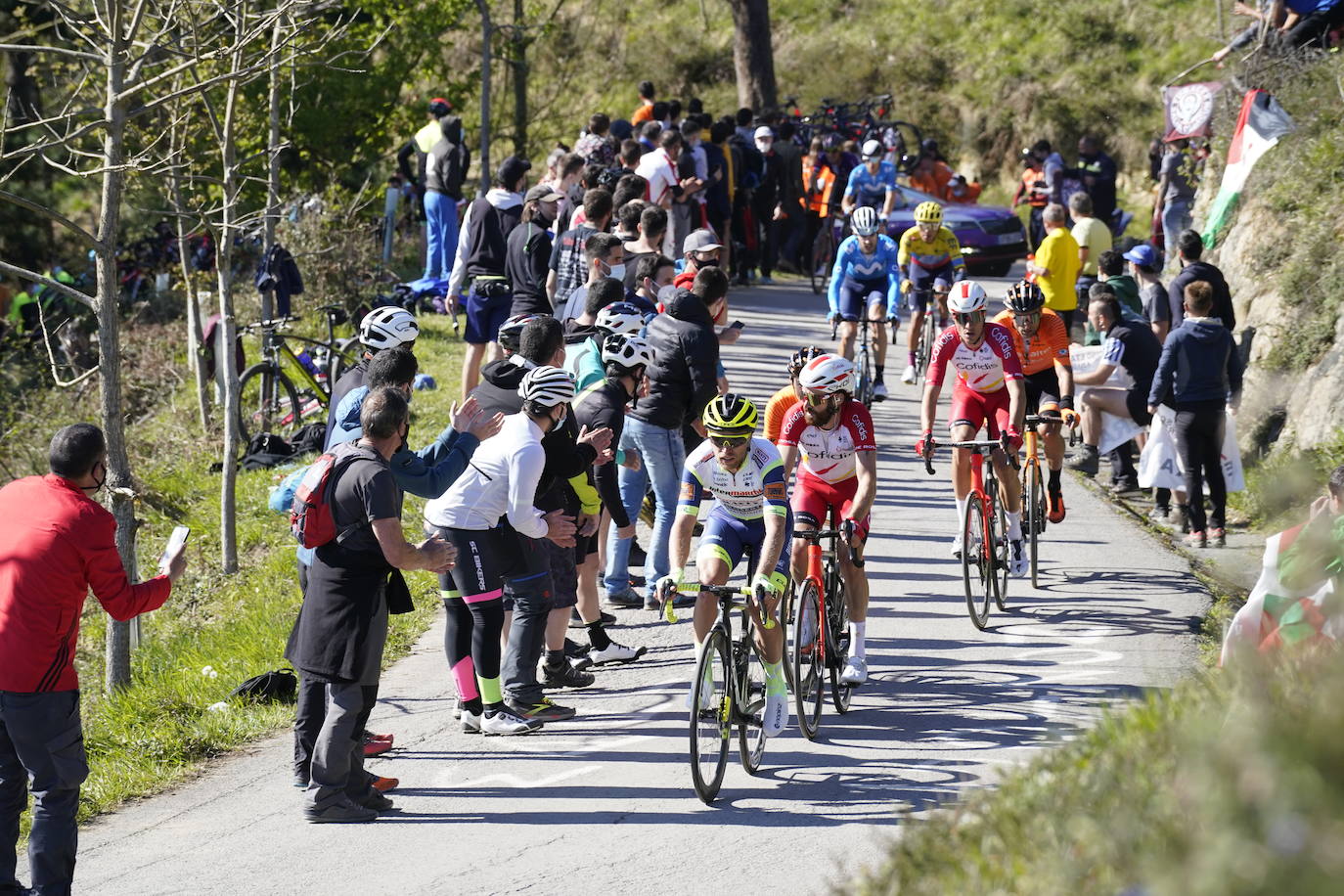 Fotos: Salida de la tercera etapa de la Itzulia desde Amurrio