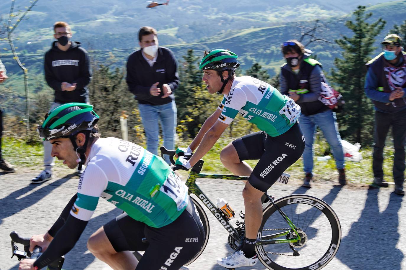 Fotos: Salida de la tercera etapa de la Itzulia desde Amurrio