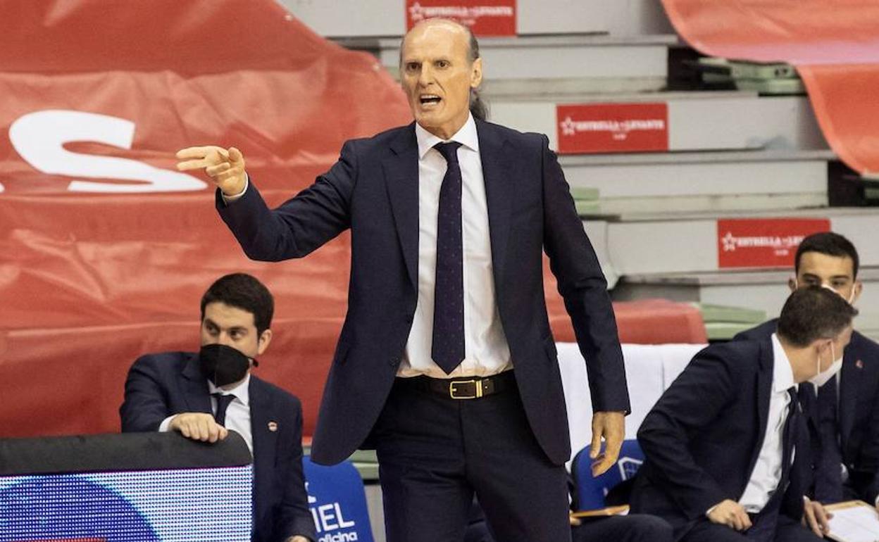 Dusko Ivanovic durante el encuentro ante el UCAM.