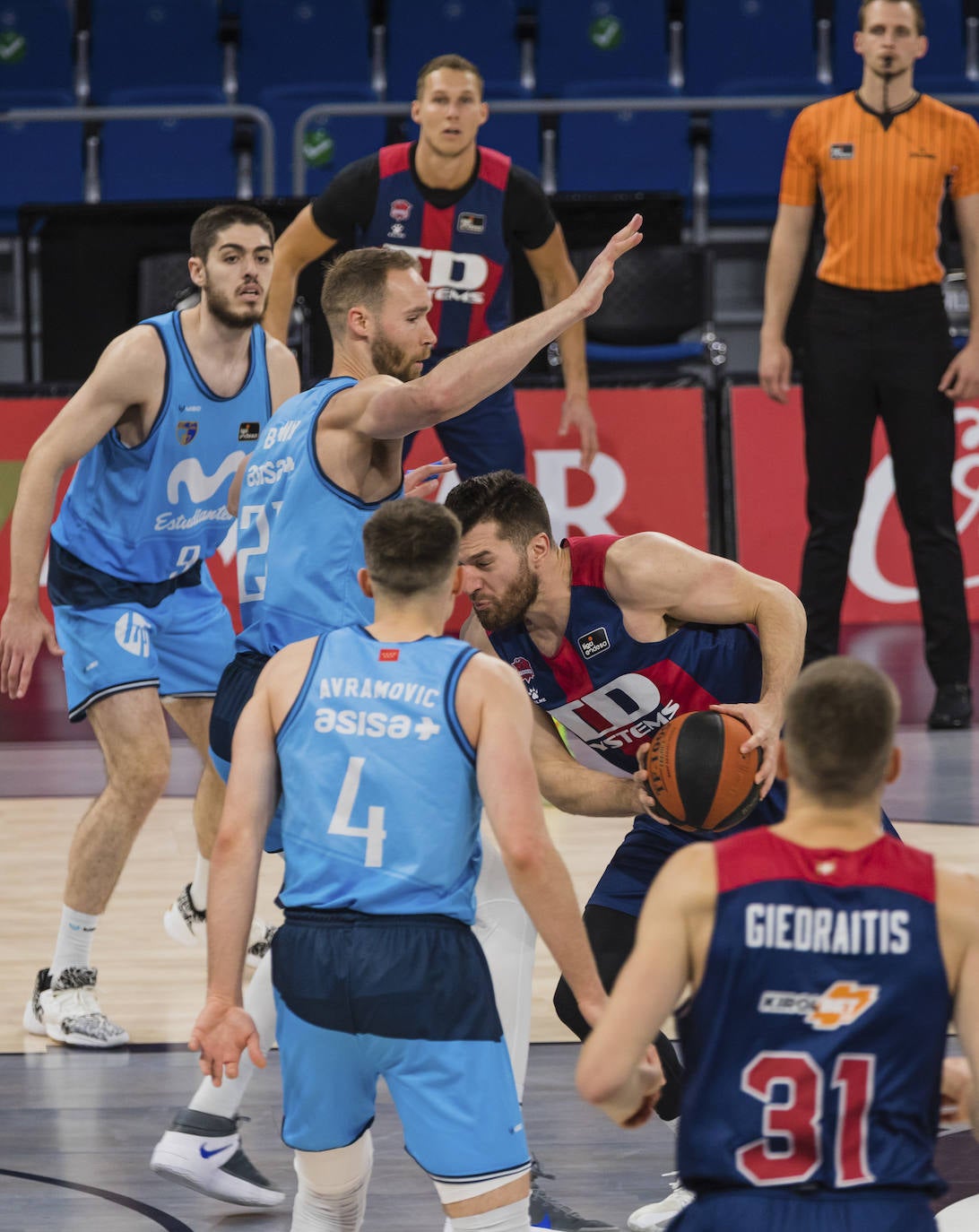 Fotos: Las mejores fotos del Baskonia - Estudiantes