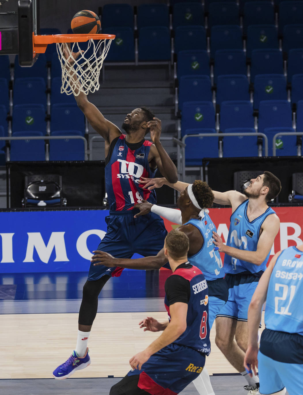 Fotos: Las mejores fotos del Baskonia - Estudiantes