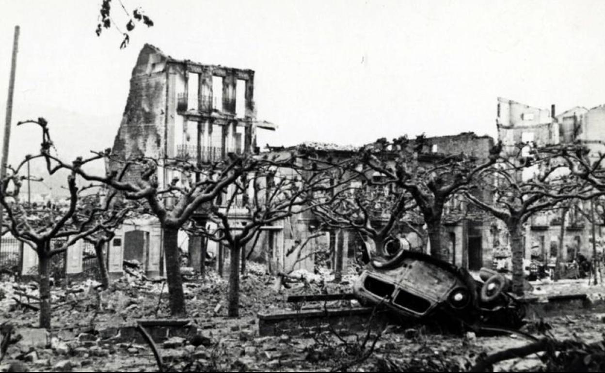 Bonbardaketaren aurtengo urteurrenaren ekimenik garrantzitsuena atondu duten «Gernika Bizirik» kantaren aurkezpena izango da. 