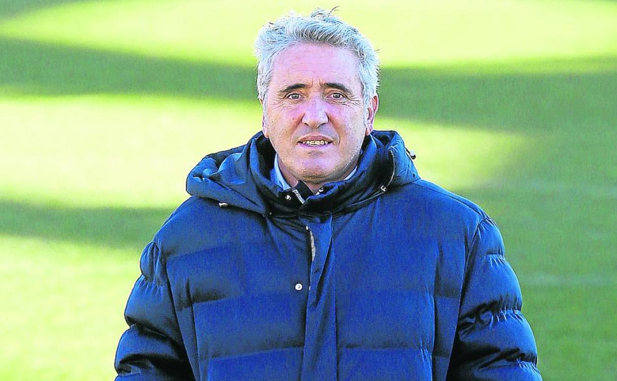 Joseba Agirre es el último entrenador que ha logrado con el Athletic femenino un título. 