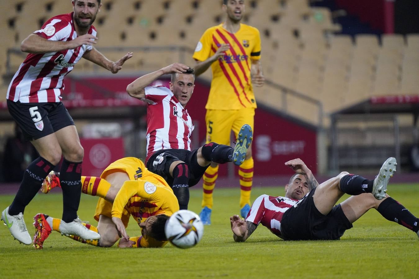 Fotos: Las mejores imágenes de la final de copa entre el Athletic y el Barcelona