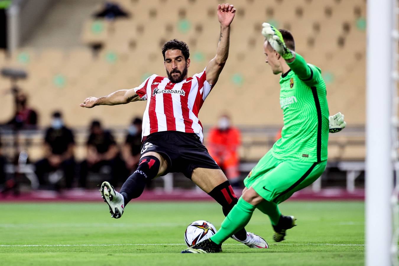 Fotos: Las mejores imágenes de la final de copa entre el Athletic y el Barcelona