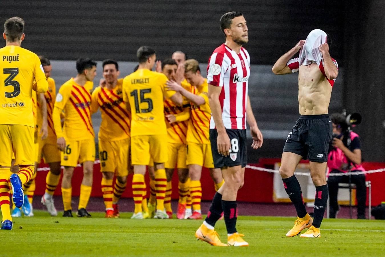 Fotos: Las mejores imágenes de la final de copa entre el Athletic y el Barcelona