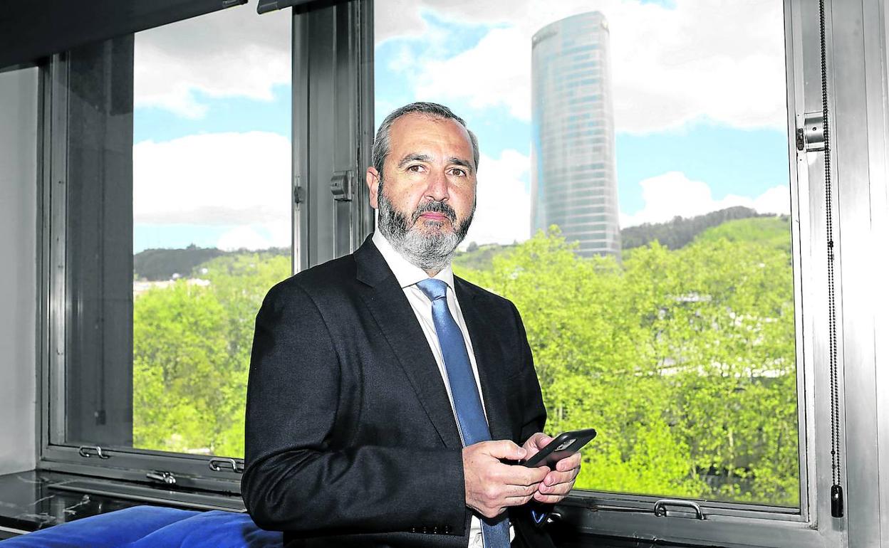 Iñaki Garcinuño dejará la presidencia de Cebek el próximo 12 de mayo, tras ocho años al frente de la patronal vizcaína. 