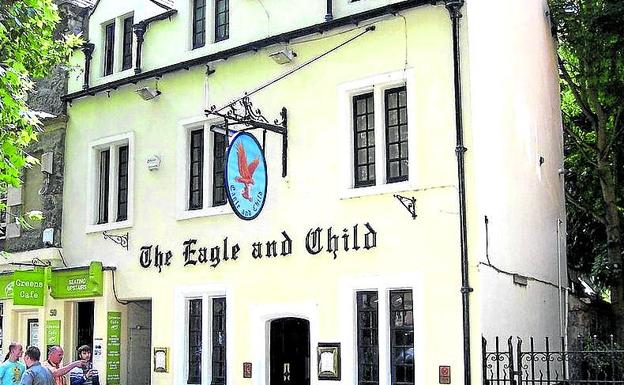 El pub Eagle and Child, lugar de encuentro entre ambos.