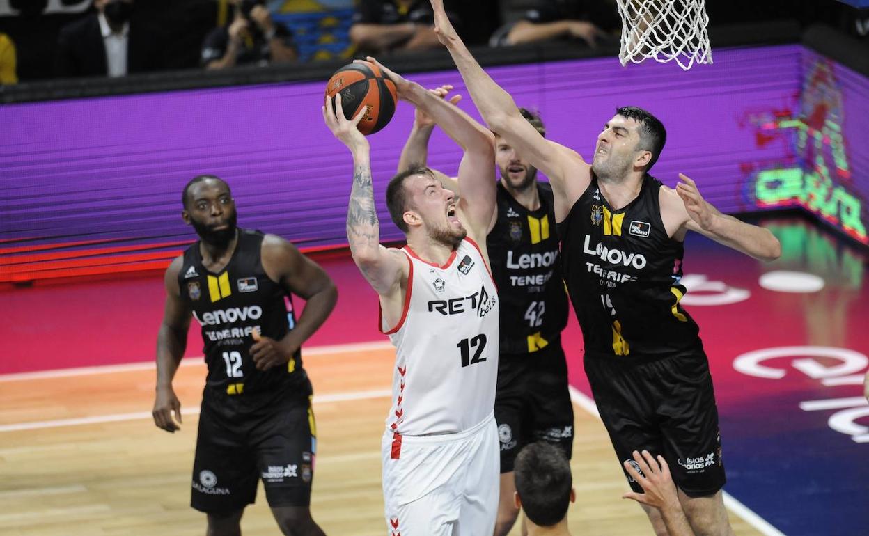 Lenovo Tenerife 86 - 67 Bilbao Basket: Los milagros estaban en otra parte