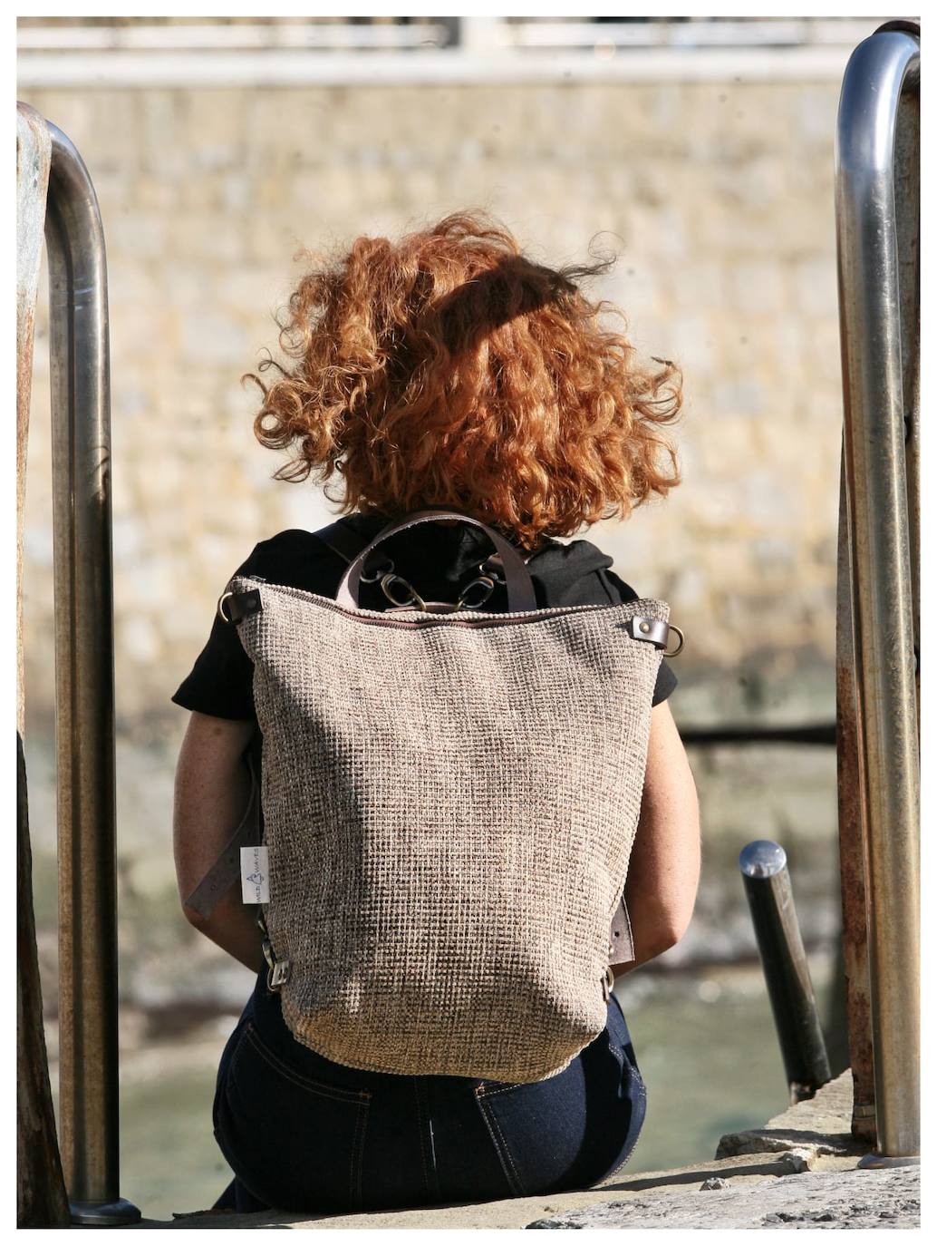 Fotos: De elaborar fundas para tablas de surf en el Puerto Viejo de Getxo a fundar su firma de bolsos artesanos