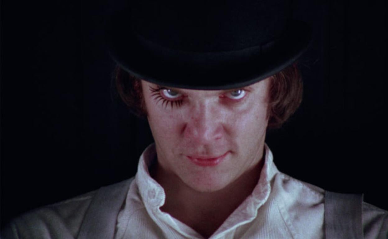 Malcom McDowell aktoreak Alex DeLargeren papera egiten zuen.