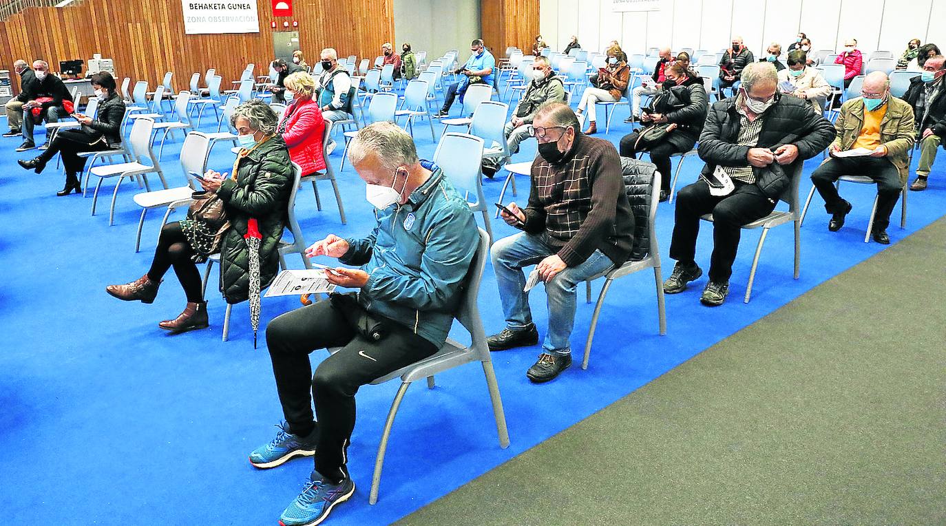 El 'vacunódromo' del BEC, en Barakaldo, tiene capacidad para citar a 5.500 cada día. 