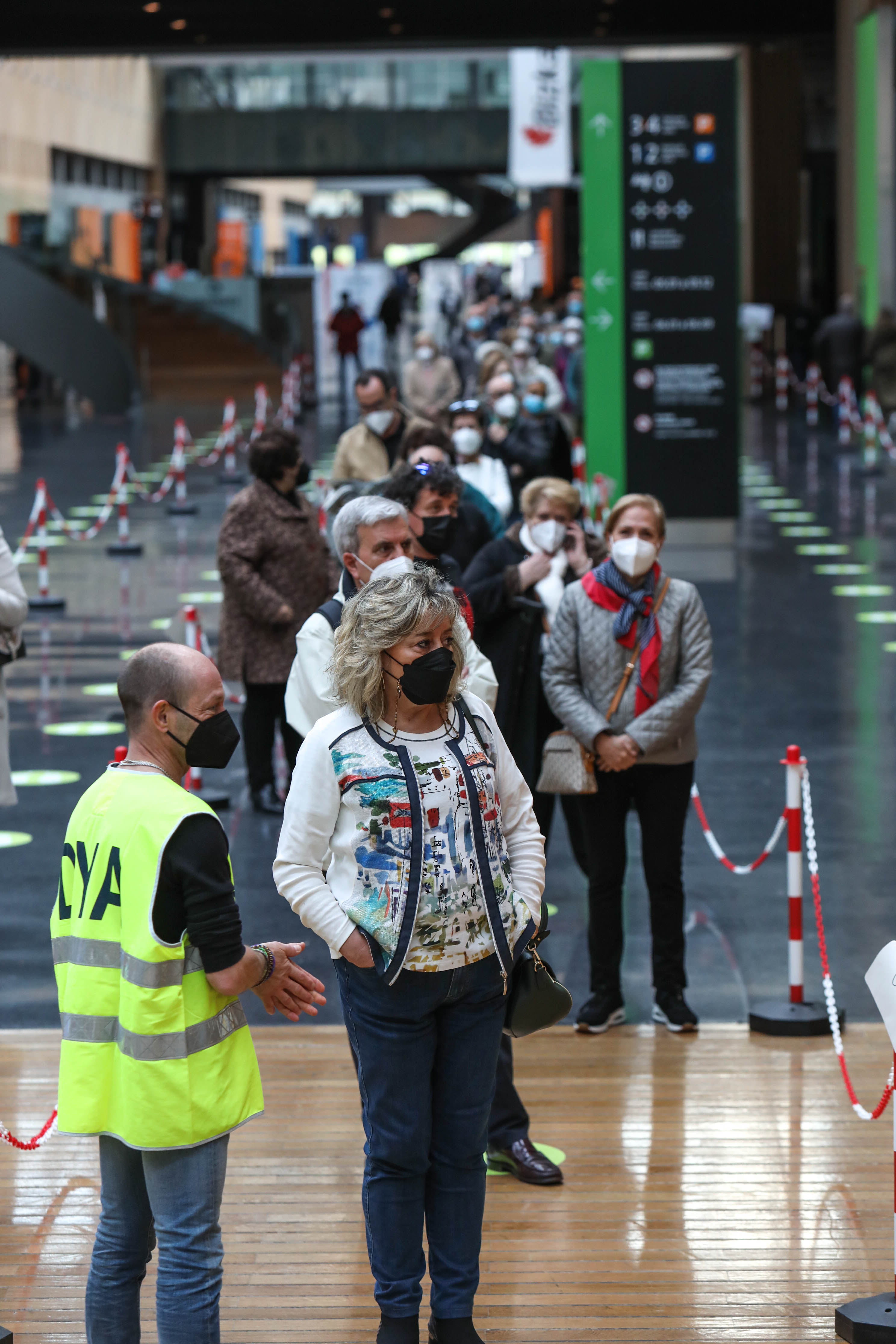 Fotos: Vacunación masiva en el BEC