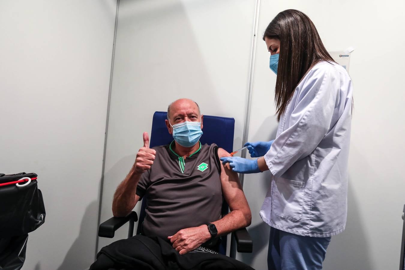 Fotos: Vacunación masiva en el BEC