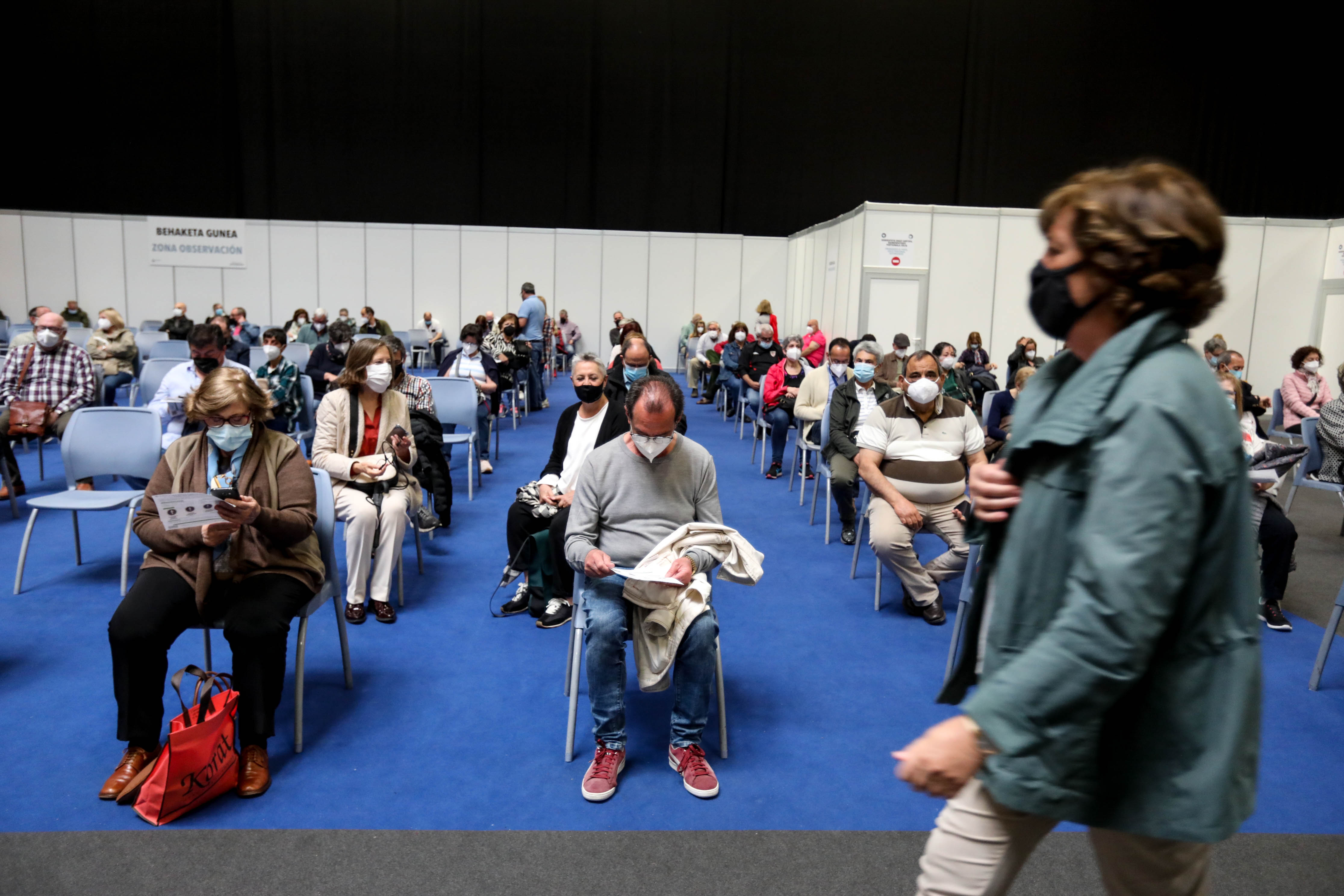 Fotos: Vacunación masiva en el BEC