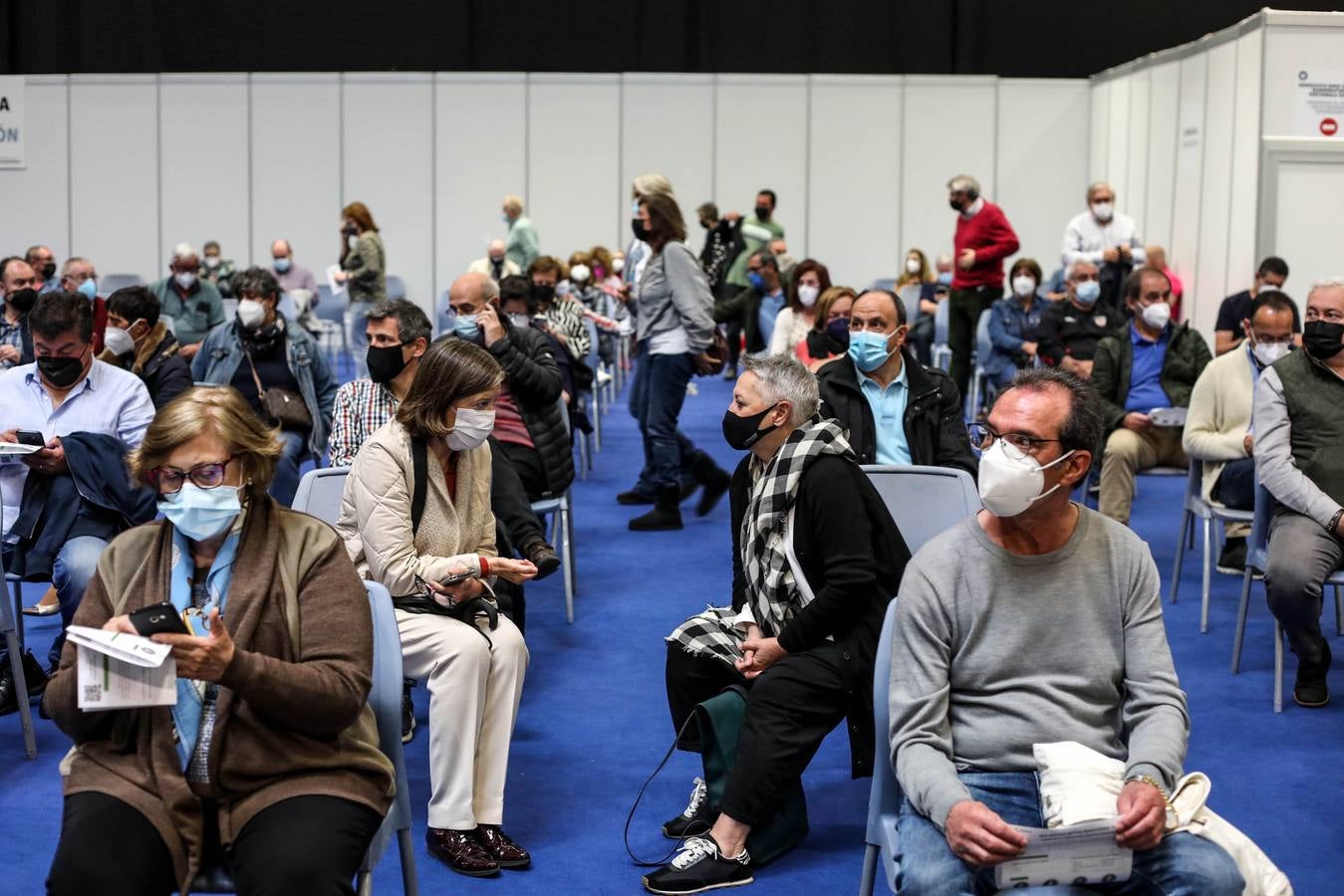 Fotos: Vacunación masiva en el BEC