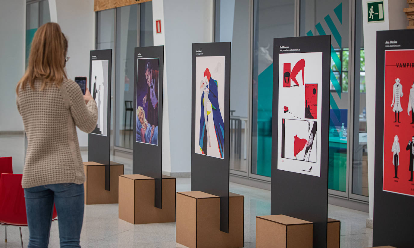 Fotos: Exposición en homenaje a los vampiros en el edificio Ensanche de Bilbao