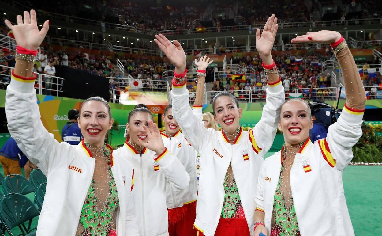 El conjunto femenino de gimnasia rítmica resultó subcampeón en los Juegos de Río 2016. 