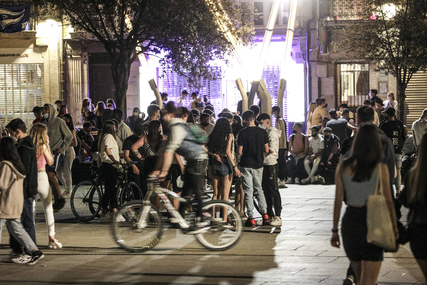 Fotos: Así ha vivido Vitoria el fin del estado de alarma