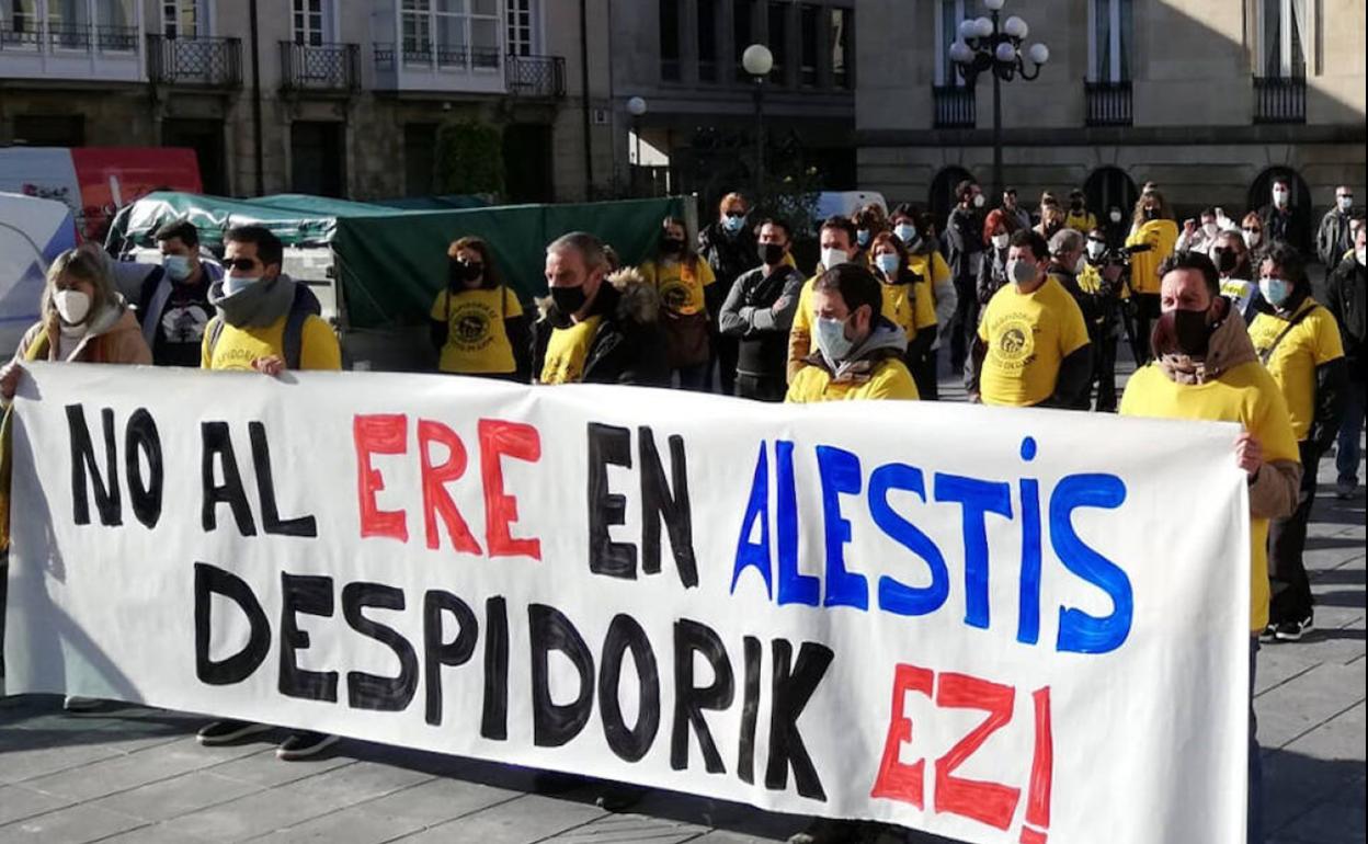 Protesta de trabajadores de Alestis en Vitoria.