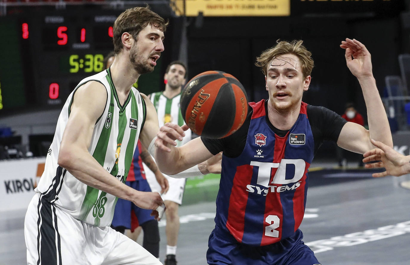 Fotos: Las mejores imágenes del Baskonia-Joventut