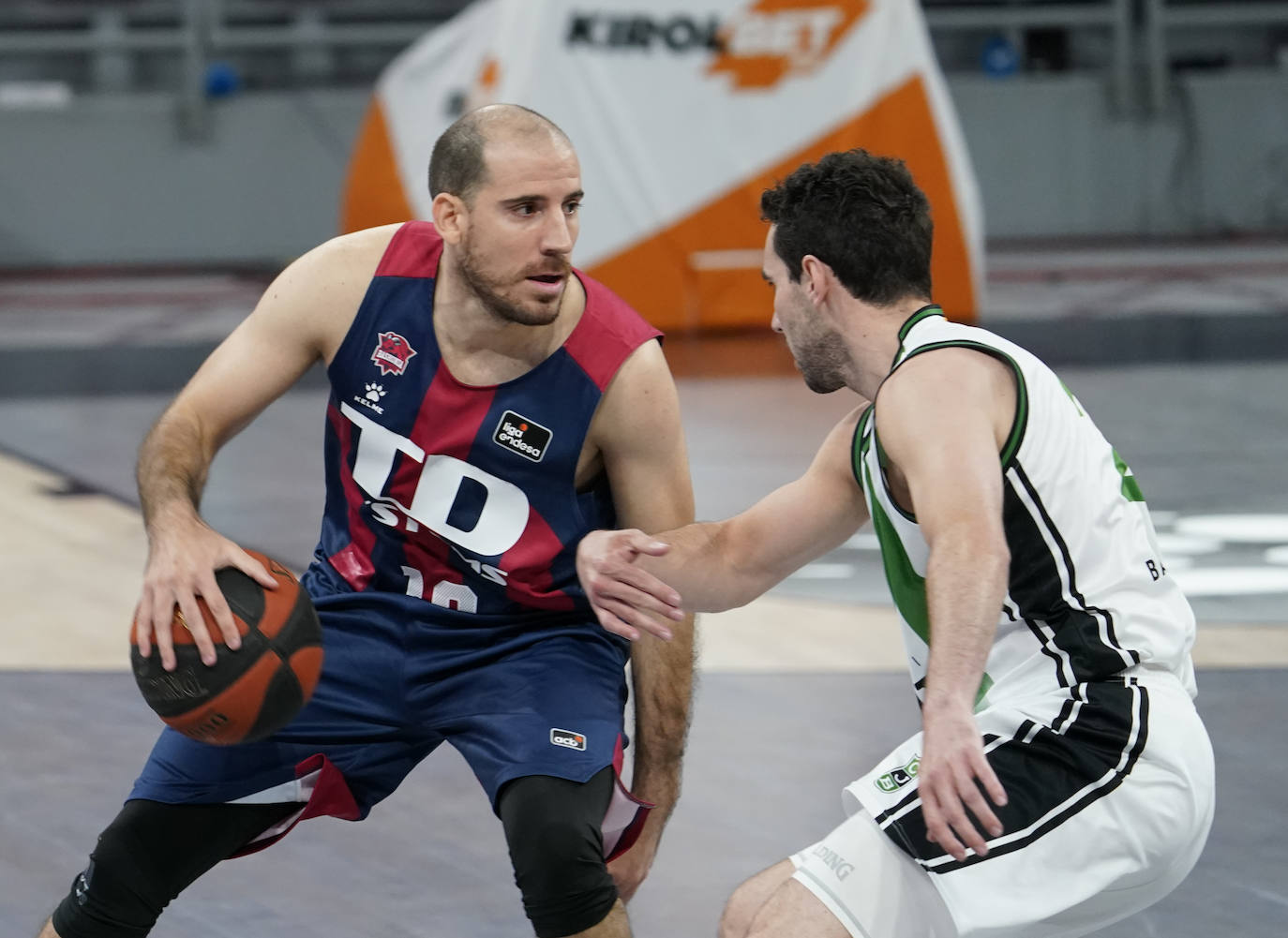 Fotos: Las mejores imágenes del Baskonia-Joventut