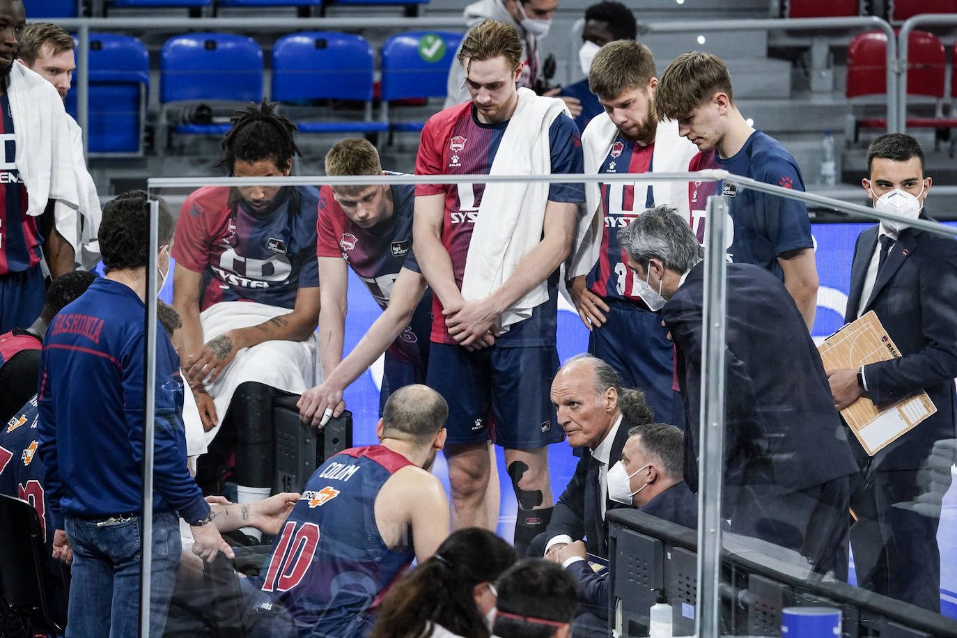 Fotos: Las mejores imágenes del Baskonia-Joventut