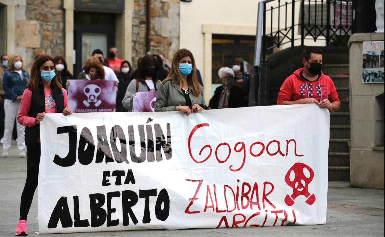 Imagen de archivo de una de las concentraciones de Zalla en apoyo a la familia y amigos de Joaquín Beltrán.