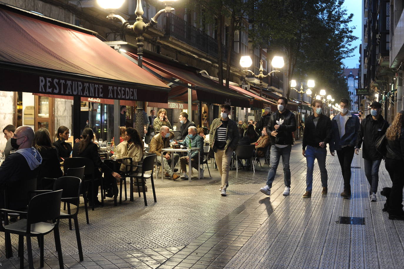 Gran ambiente en Ledesma este sábado por la noche.