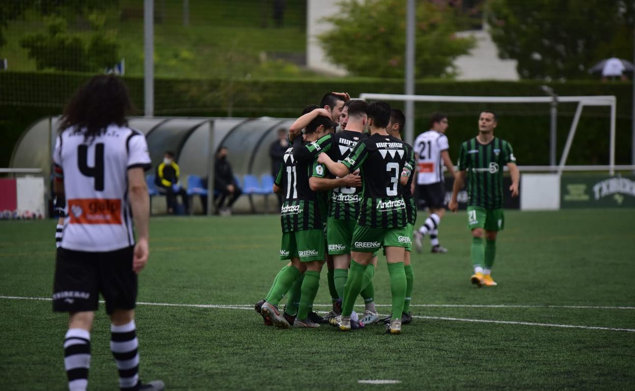 El Sestao River celebra uno de los goles de este pasado sábado frente al Urduliz 
