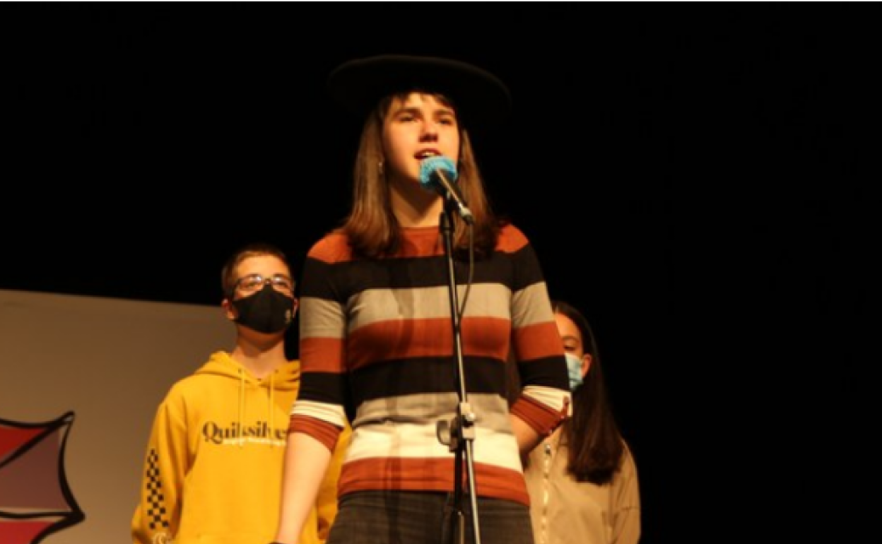 Maddi Agirre gasteiztarrak jantzi du Arabako eskolarteko txapela