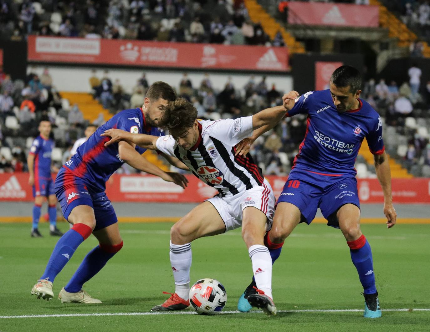 Fotos: Las mejores imágenes del Badajoz- Amorebieta