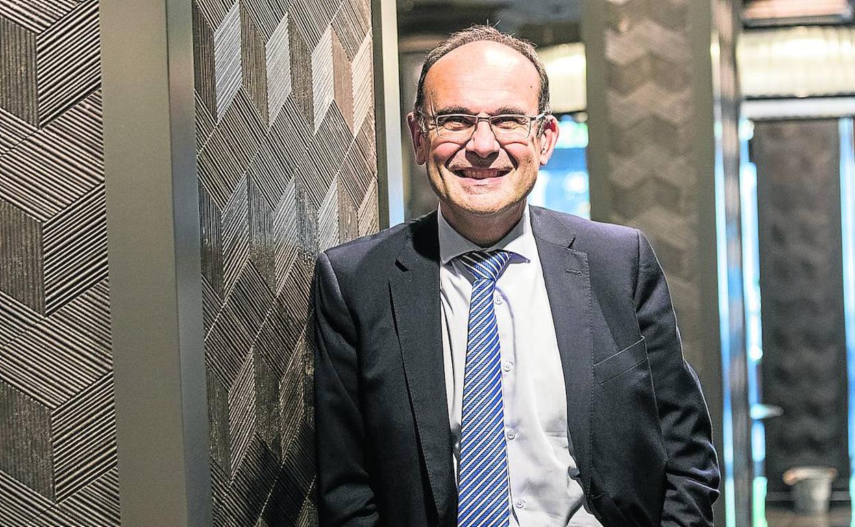 El juez Jaime Tapia asesora al Gobierno vasco en el diseño del modelo penitenciario de Euskadi que entrará en vigor el 1 de octubre, cuando se haga efectiva la transferencia. 