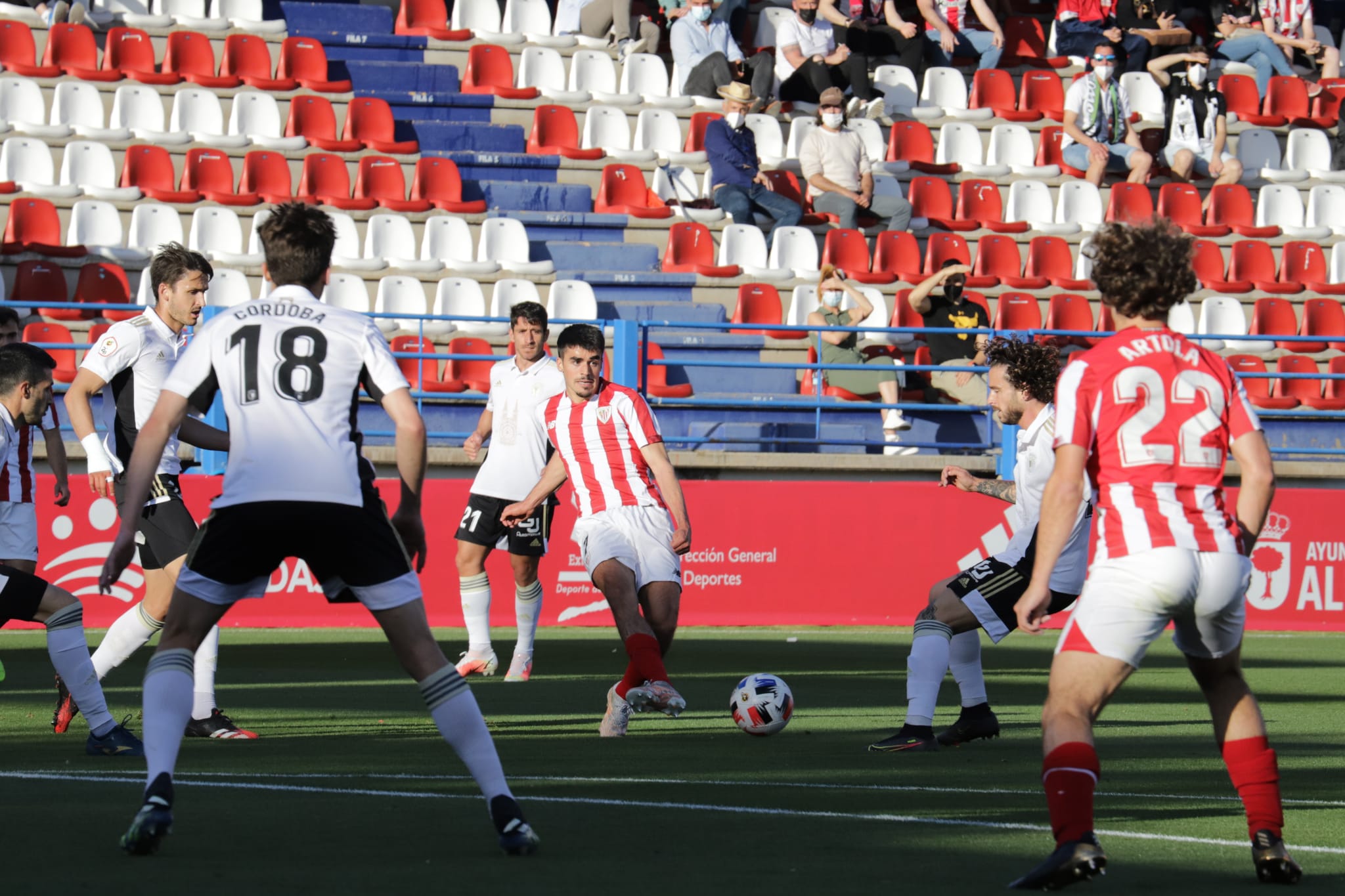 Fotos: Las mejores imágenes del Burgos- Bilbao Athletic