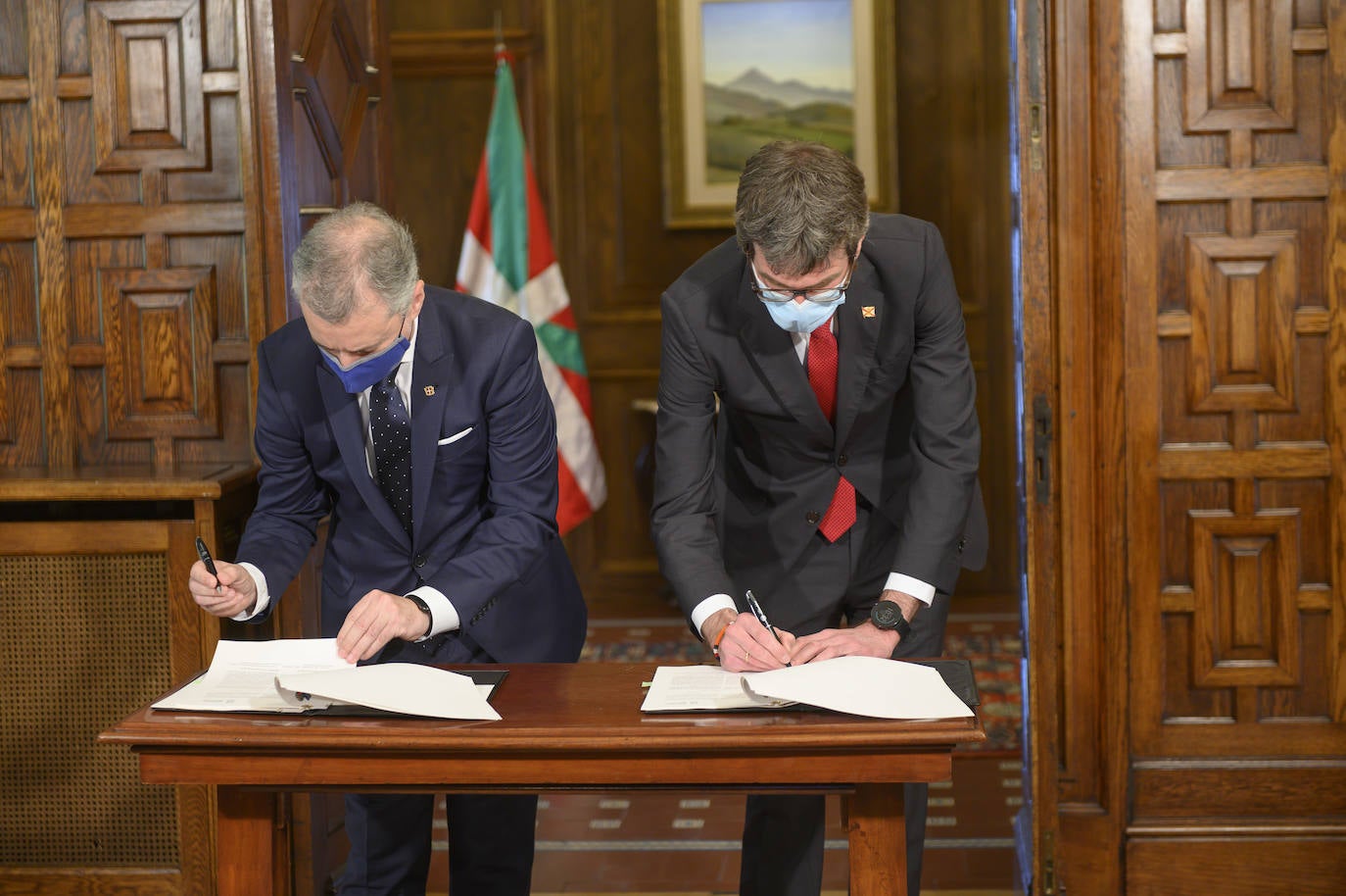 Fotos: Vitoria conmemora sus 41 años como capital de Euskadi