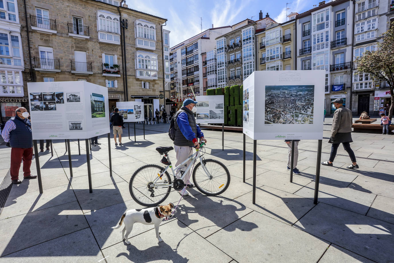 Fotos: Vitoria conmemora sus 41 años como capital de Euskadi