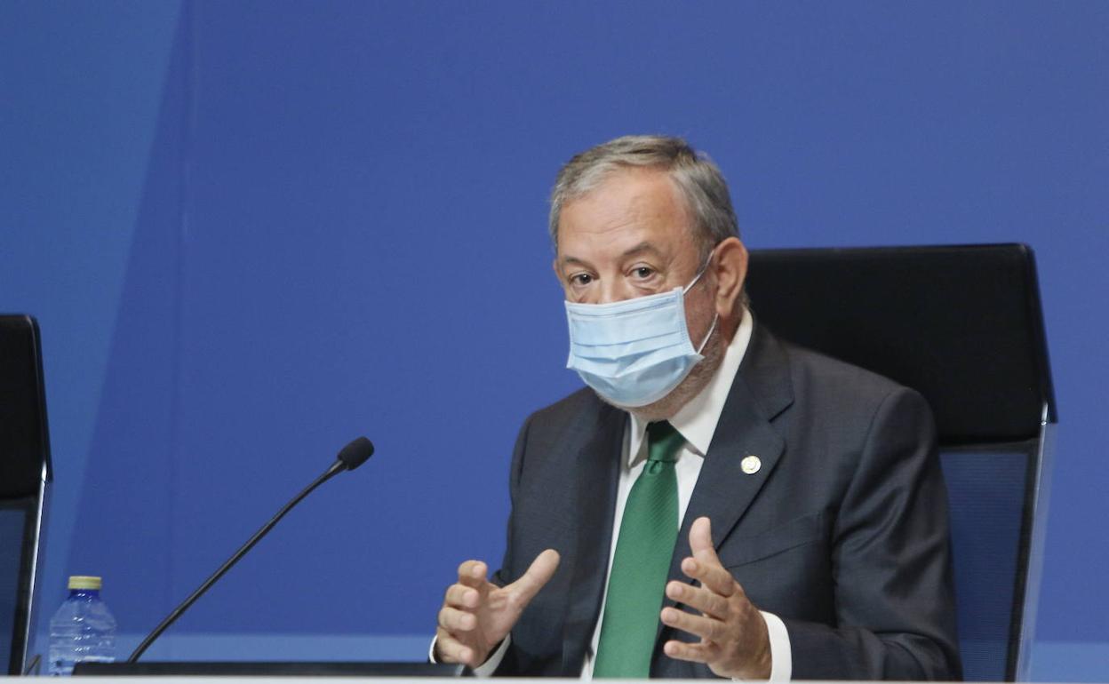 El consejero de Economía y Hacienda, Pedro Azpiazu.